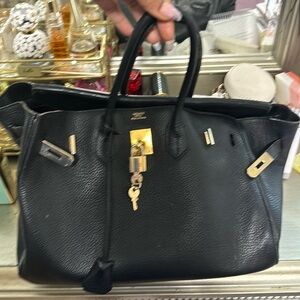 Hermes used with love, no low ball offers